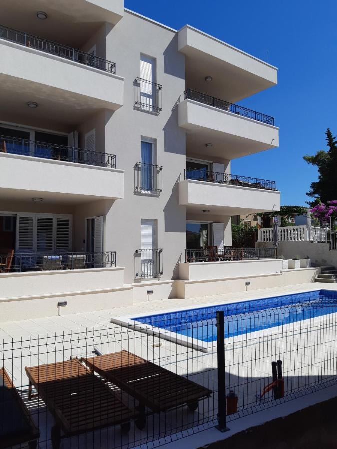 Apartment Lizzi. Traù Esterno foto